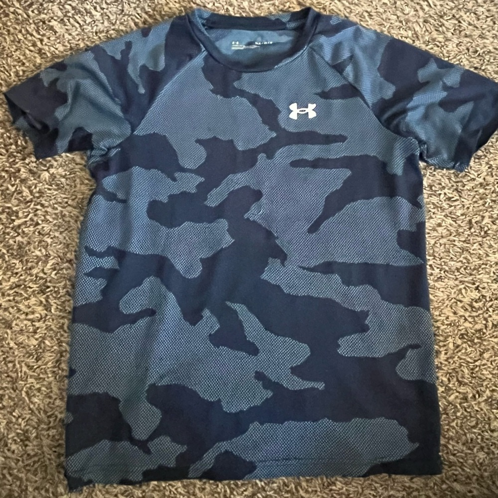 Under Armour boys L